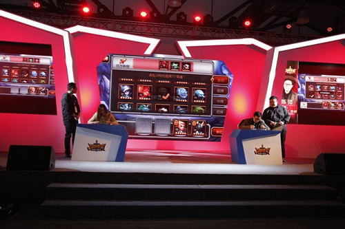 《刀塔传奇》图片正在拼命加载中 ~更多游戏,更多精彩,欢迎访问益玩手机游戏。益玩,一起玩!期待你的参与~