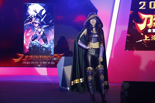 《刀塔传奇》图片正在拼命加载中 ~更多游戏,更多精彩,欢迎访问益玩手机游戏。益玩,一起玩!期待你的参与~