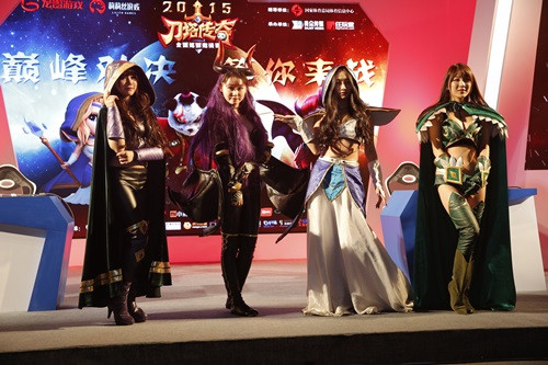 《刀塔传奇》图片正在拼命加载中 ~更多游戏,更多精彩,欢迎访问益玩手机游戏。益玩,一起玩!期待你的参与~